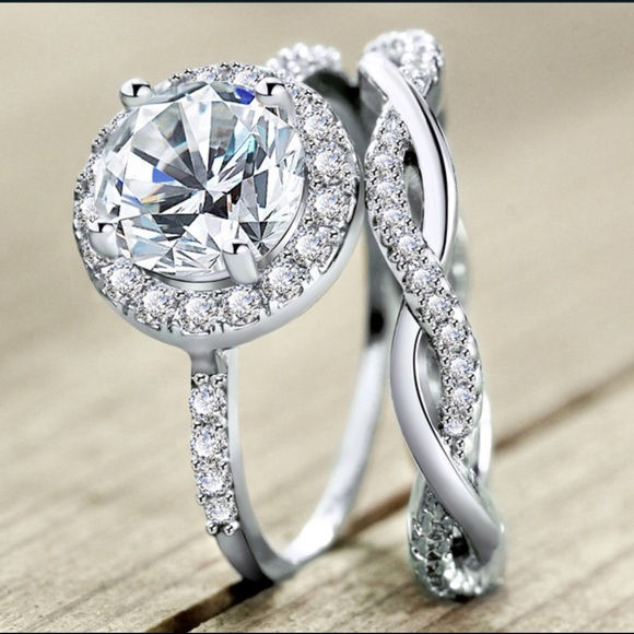 Ring - Picture 2 of 3